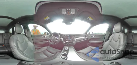 2024 Volvo Xc60 Ultimate z USA, uszkodzony, nr VIN YV4H60DJXR1940900